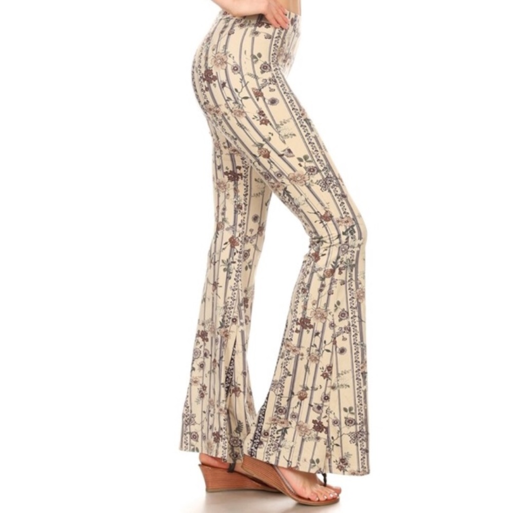 Paisley Floral Flare Pants 🌷🌸✨ - Picture 2 of 4